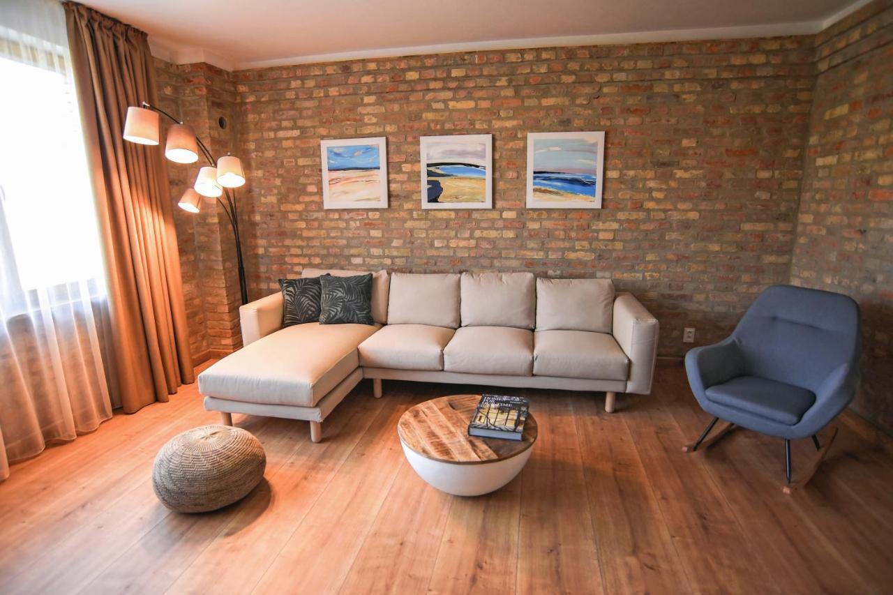 Art Gallery Apartment Nové Zámky 外观 照片